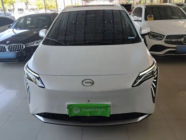 GAC Aion Y — Фото автомобиля 2