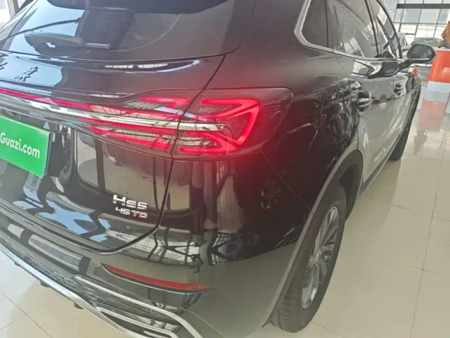 Hongqi HS5 — Фото автомобиля 7