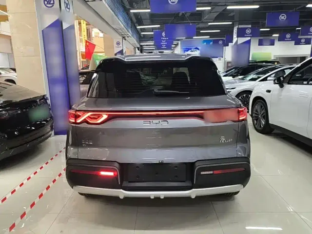 BYD Yuan UP — Фото автомобиля 5