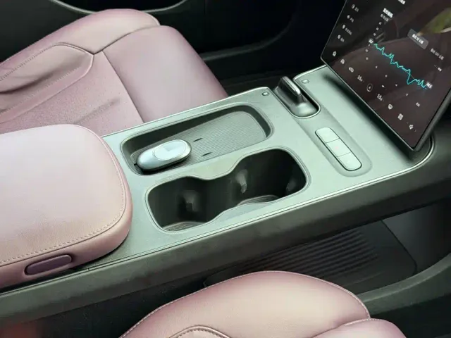 Nio ET5 Touring — Фото автомобиля 18