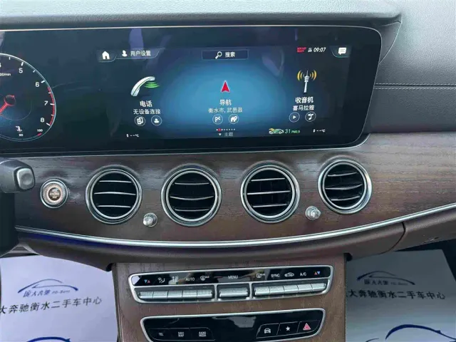 Mercedes-Benz E-Class — Фото автомобиля 8