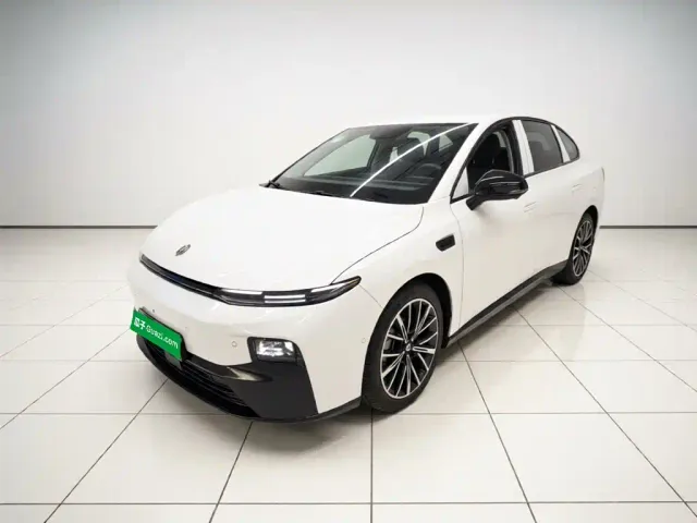 Фотография автомобиля — Leapmotor B01