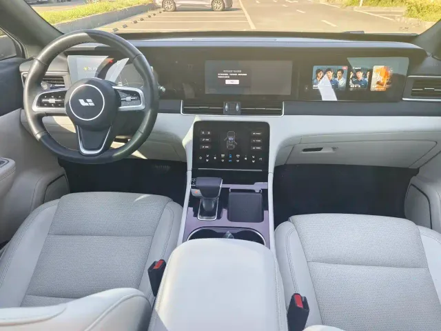 Li Auto ONE — Фото автомобиля 6