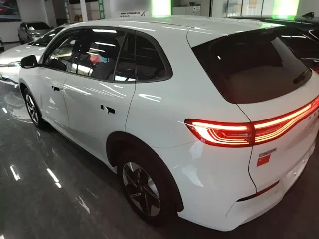 Geely Galaxy E5 — Фото автомобиля 4