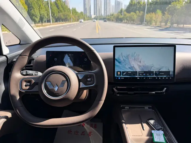 Wuling Starlight 730 — Фото автомобиля 11
