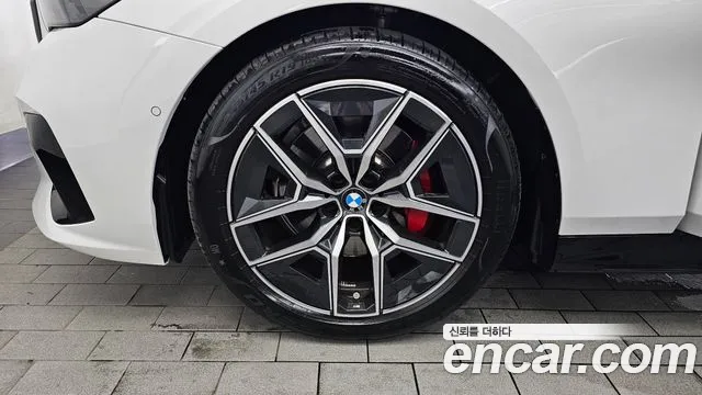 BMW 5-Series — Фото автомобиля 5