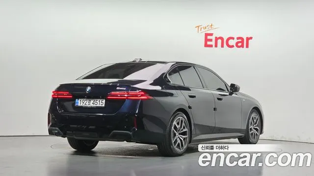 BMW 5 Series G60 — Фото автомобиля 2