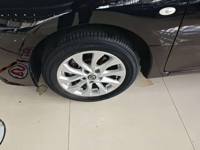 Nissan Sylphy — Фото автомобиля 22