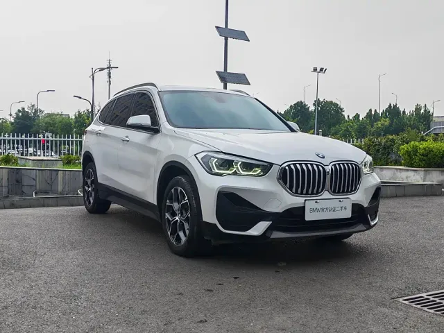 BMW X1 — Фото автомобиля 3