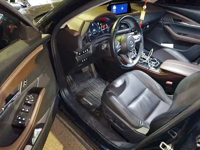 Mazda CX-30 — Фото автомобиля 17