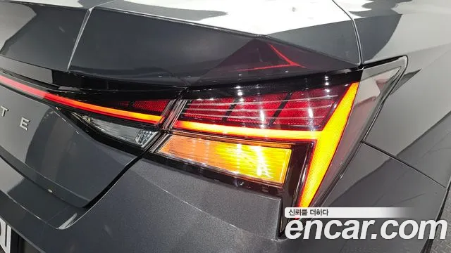 Hyundai Avante CN7 — Фото автомобиля 8