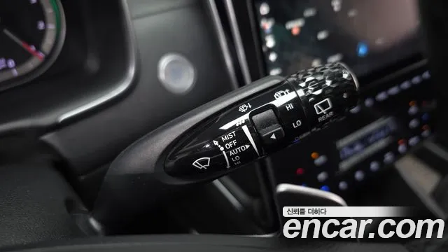Hyundai Tucson Tucson (NX4) Дизель 2.0 2WD — Фото автомобиля 3