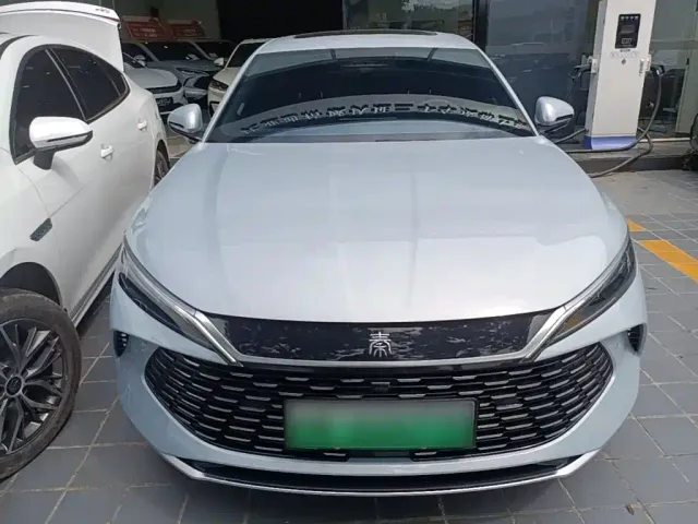 BYD Qin L — Фото автомобиля 2