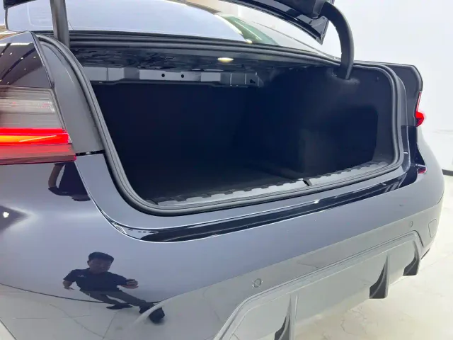 BMW 3 Series — Фото автомобиля 15