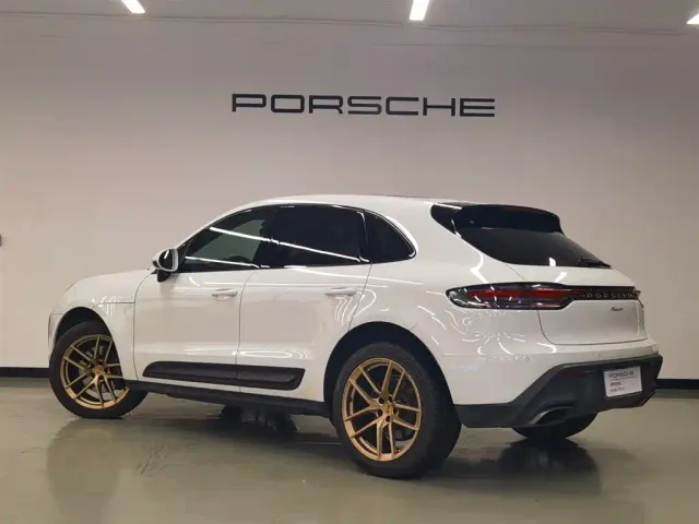 Porsche Macan — Фото автомобиля 14