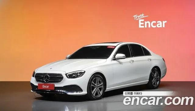 Фотография автомобиля — Mercedes-Benz E-Class