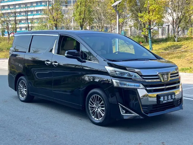Toyota Vellfire — Фото автомобиля 3