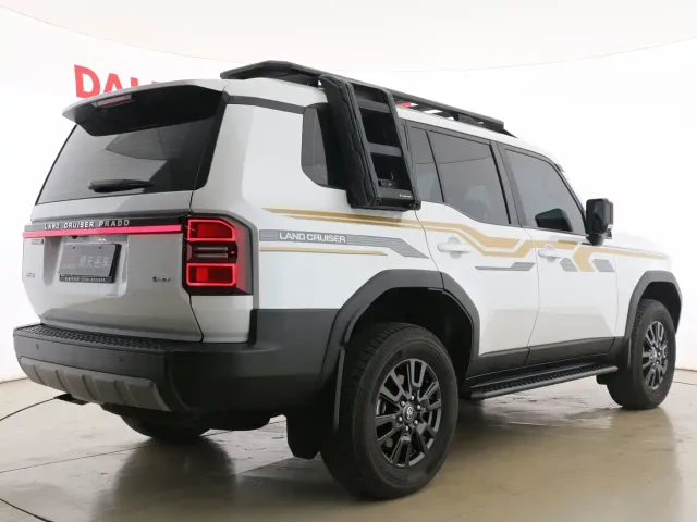 Toyota Prado — Фото автомобиля 13