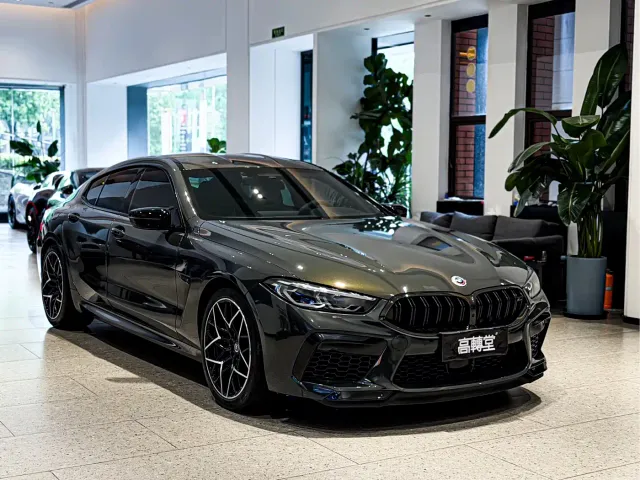 BMW M8 — Фото автомобиля 25