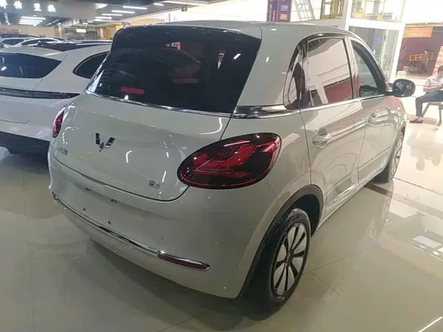 Wuling Bingo — Фото автомобиля 6