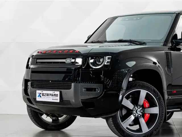 Land Rover Defender — Фото автомобиля 3