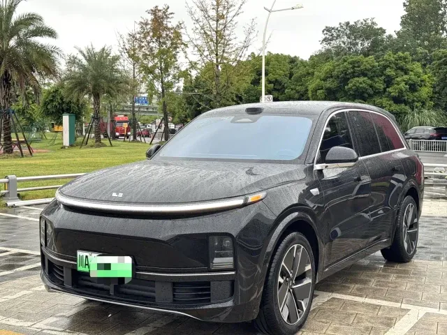 Фотография автомобиля — Li Auto L8