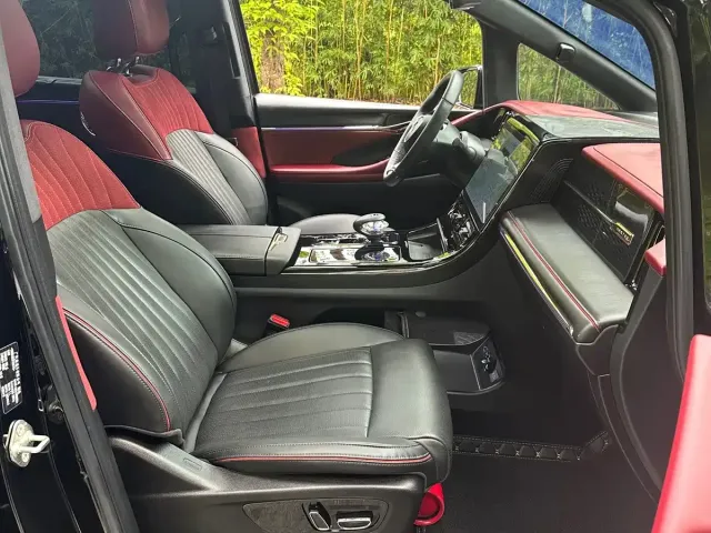 GAC Trumpchi M8 — Фото автомобиля 8