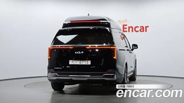 Kia Canival Новый Carnival 4 поколение Бензин 9 мест Hi-Limousine (Спецкузов) — Фото автомобиля 2
