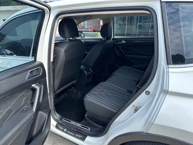Volkswagen Tiguan L — Фото автомобиля 5