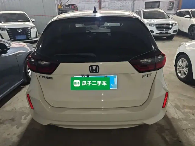 Honda Fit — Фото автомобиля 5