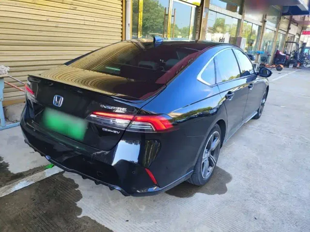 Honda Inspire Hybrid — Фото автомобиля 4
