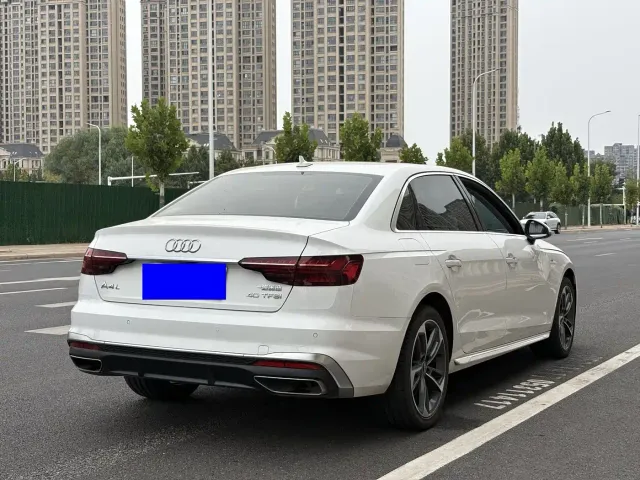 Audi Audi A4L 2022 40 TFSI Fashion Dynamic — Фото автомобиля 6