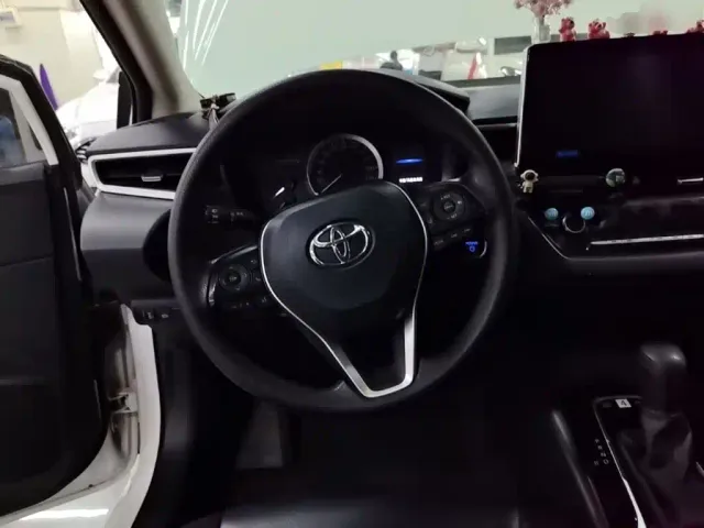 Toyota Corolla — Фото автомобиля 10