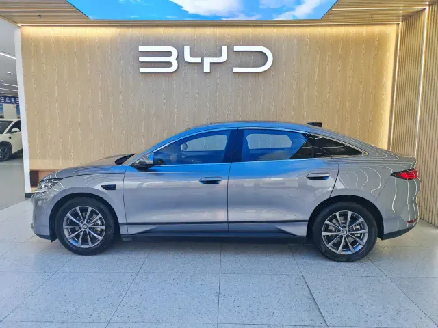 BYD Qin L — Фото автомобиля 6