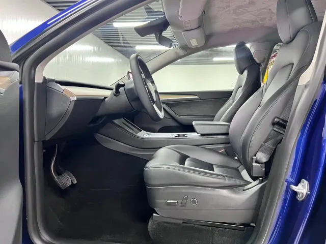 Tesla Model Y — Фото автомобиля 7