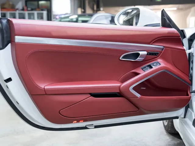 Porsche 718 — Фото автомобиля 23