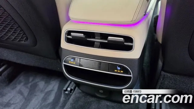 Genesis GV70 — Фото автомобиля 30