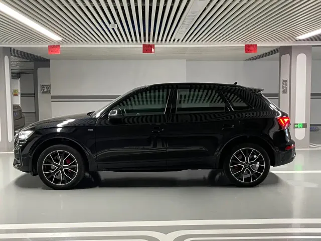 Audi Q5L — Фото автомобиля 25