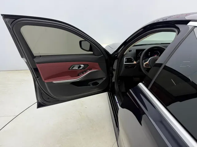 BMW 3 Series — Фото автомобиля 21