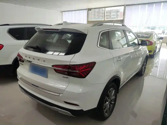 Roewe RX5 — Фото автомобиля 6