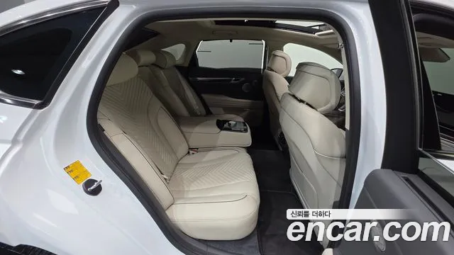 Genesis G80 Бензин 2.5 турбо AWD — Фото автомобиля 14