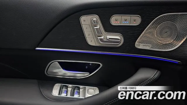 Mercedes-Benz GLE-Class — Фото автомобиля 24
