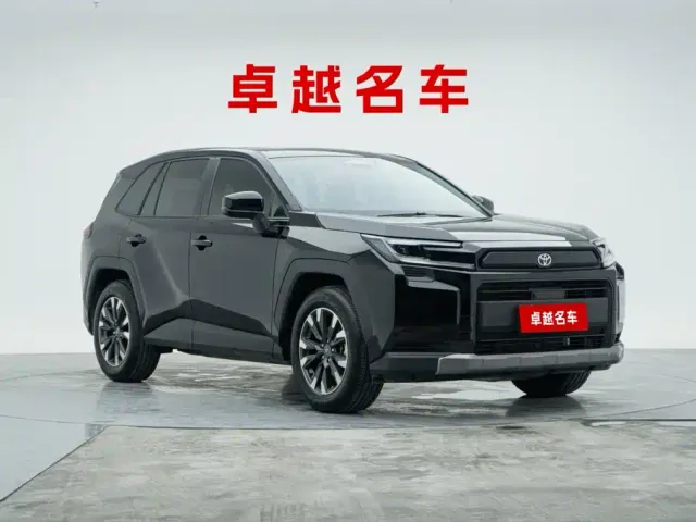 Toyota RAV4 — Фото автомобиля 5