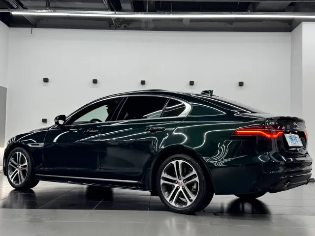 Jaguar XEL — Фото автомобиля 13