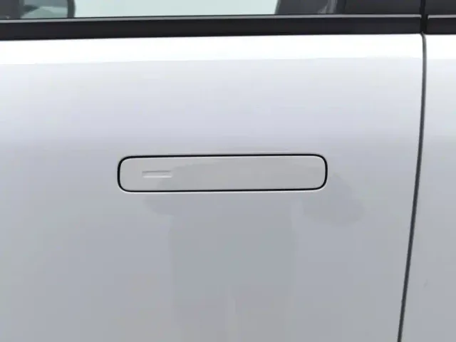 Geely ICON — Фото автомобиля 18