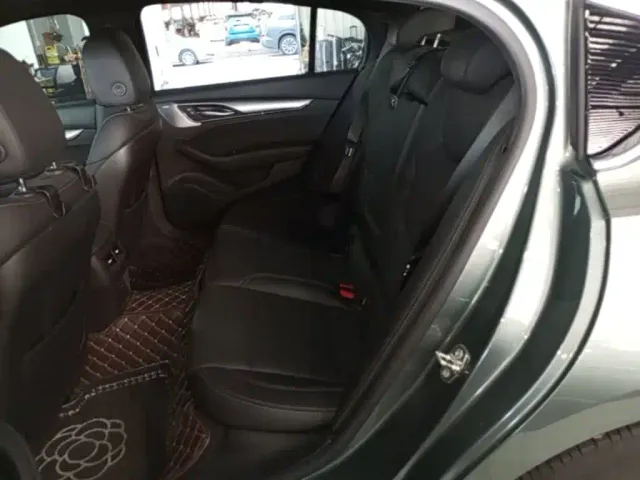 Cadillac CT5 — Фото автомобиля 16