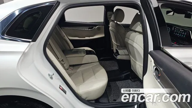 Hyundai Grandeur — Фото автомобиля 10