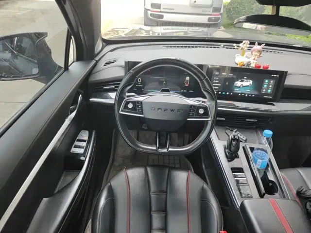 Roewe RX5 Max — Фото автомобиля 2