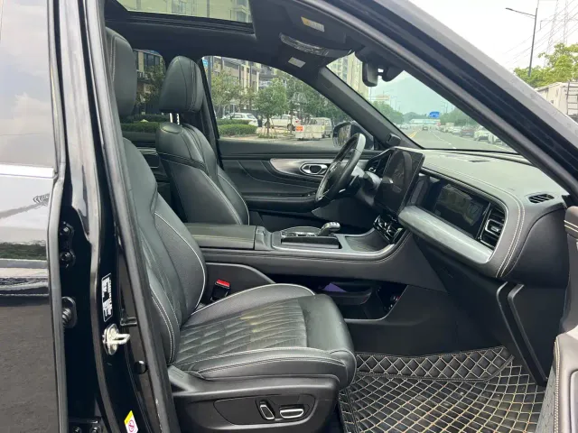 GAC Trumpchi GS8 — Фото автомобиля 19