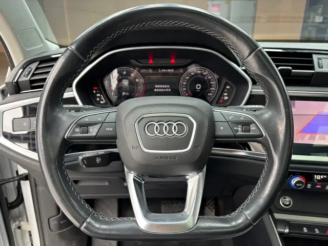 Audi Q3 — Фото автомобиля 11